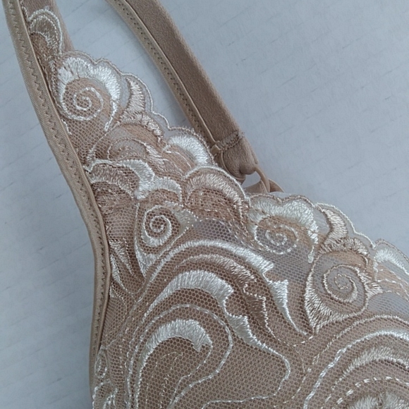 Playtex Secrets Side Smoothing Embroidered Underwire Bra 36DD Nude Tan - Picture 4 of 15